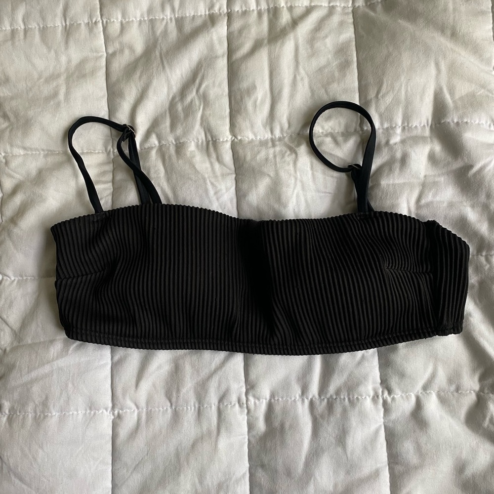 Black bikini top